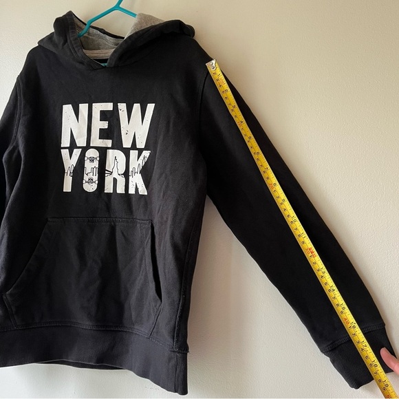 🌼 5/$25 New York Graphic Hoodie Black Youth Size 7/8 by Sears Cozy Athleisure - Picture 7 of 11